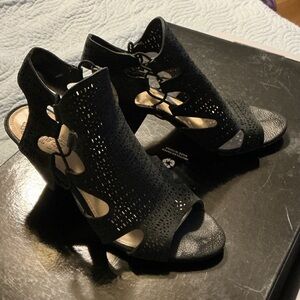 Vince Camuto Black Laser-Cut Lace-Up Peep-Toe Heels